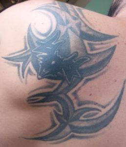 Bat Climbing Shoulder tattoo